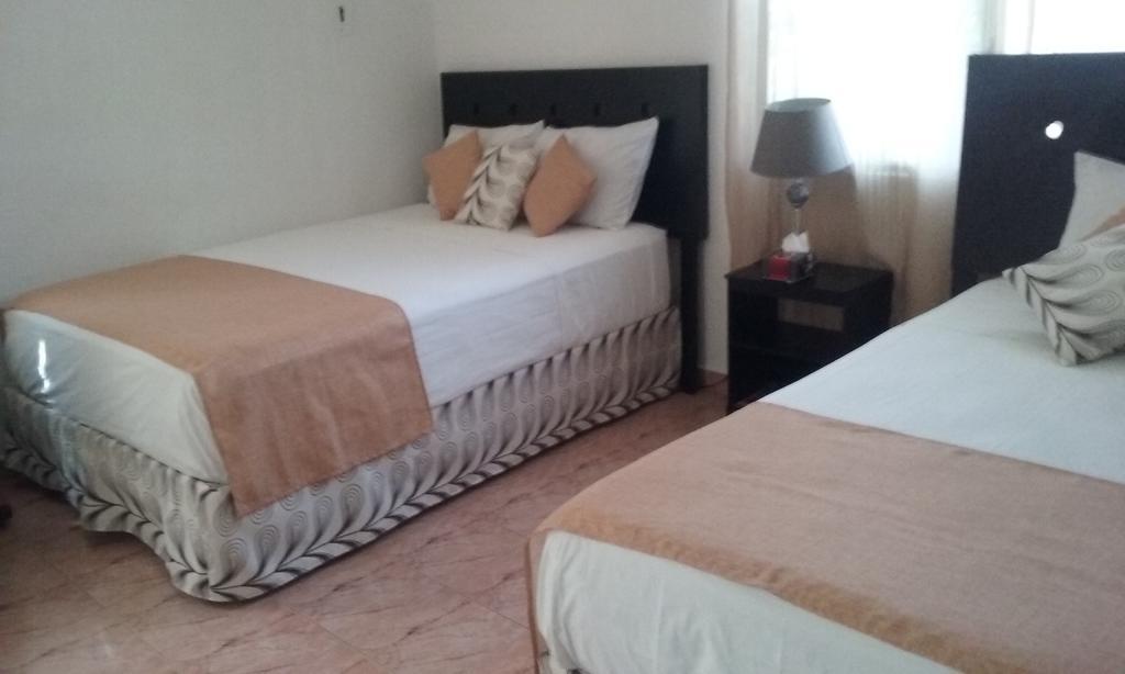 Room In Cancun Stadium المظهر الخارجي الصورة