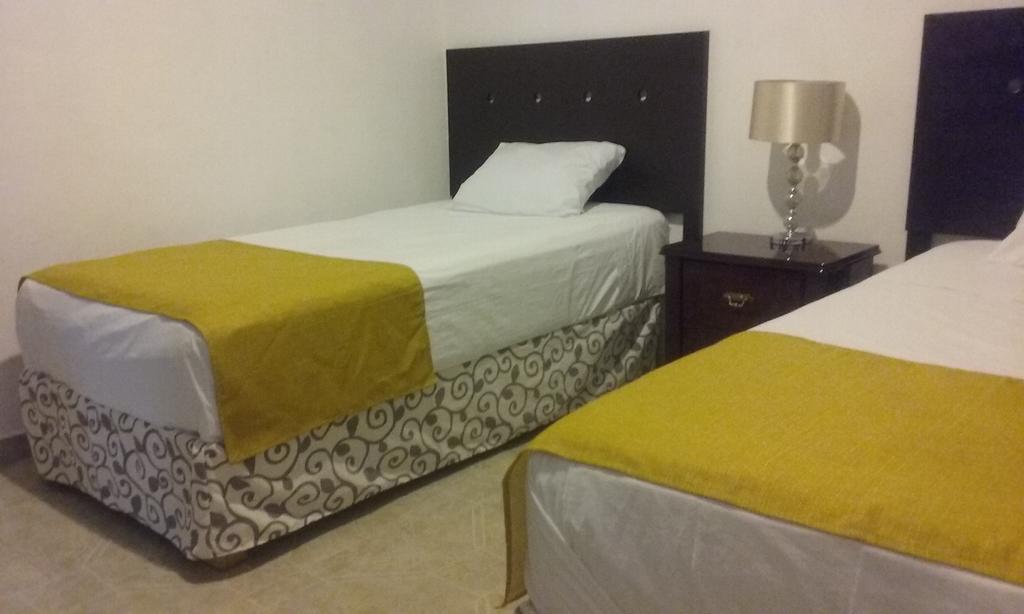 Room In Cancun Stadium المظهر الخارجي الصورة